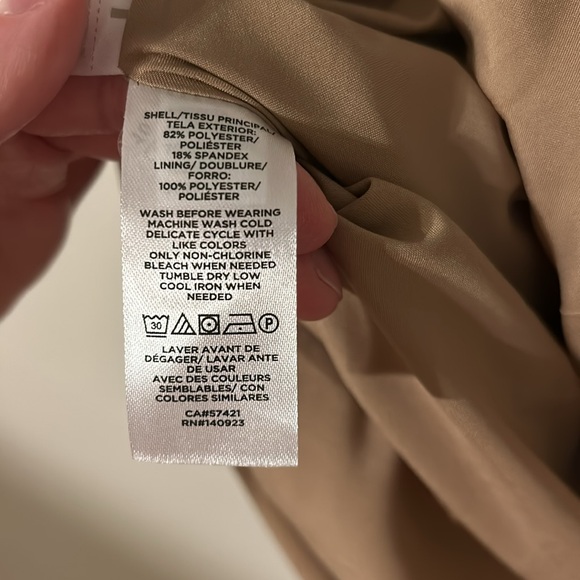 Loft Tan Skirt with belt and pockets size 4 - Picture 6 of 6